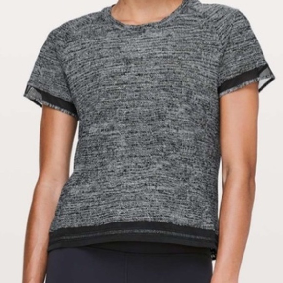 Lululemon Find Focus Short Sleeve
Twillines Ice Grey Black/Black - Picture 1 of 8